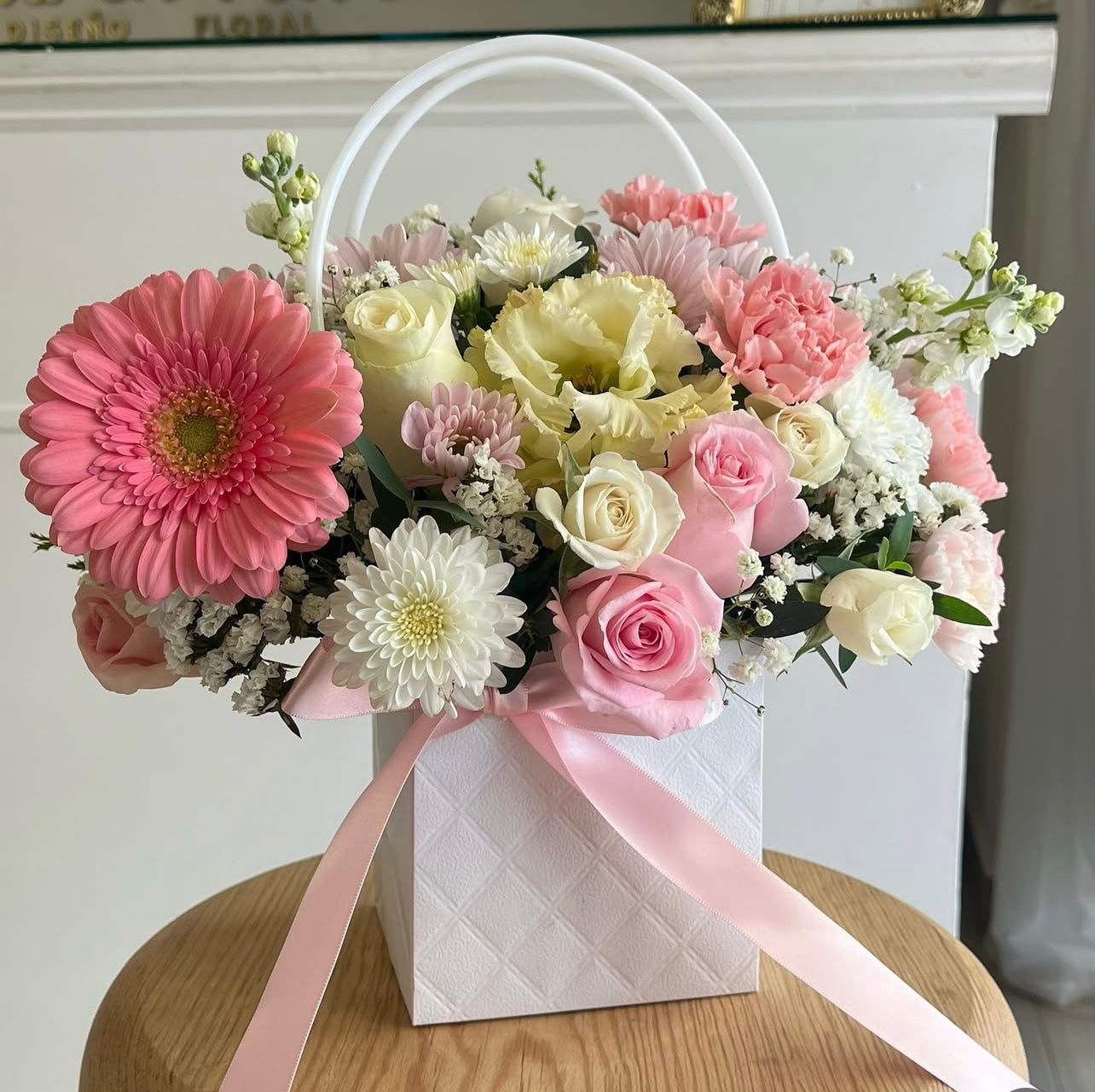 Dunia flowers Bag