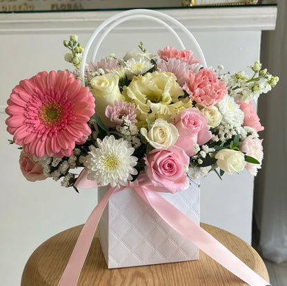 Dunia flowers Bag